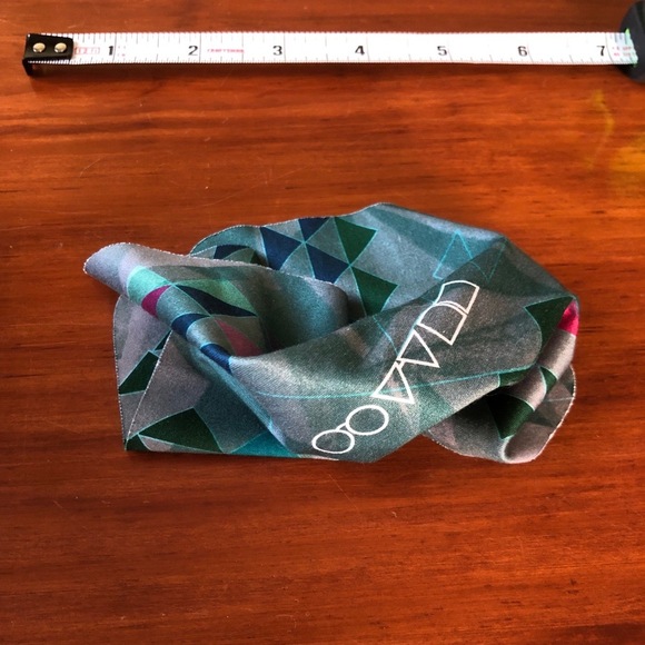 Oliver Peoples Eyewear Cleaning Cloth Multicolor Geometric Pattern Microfiber Mo - Picture 3 of 6